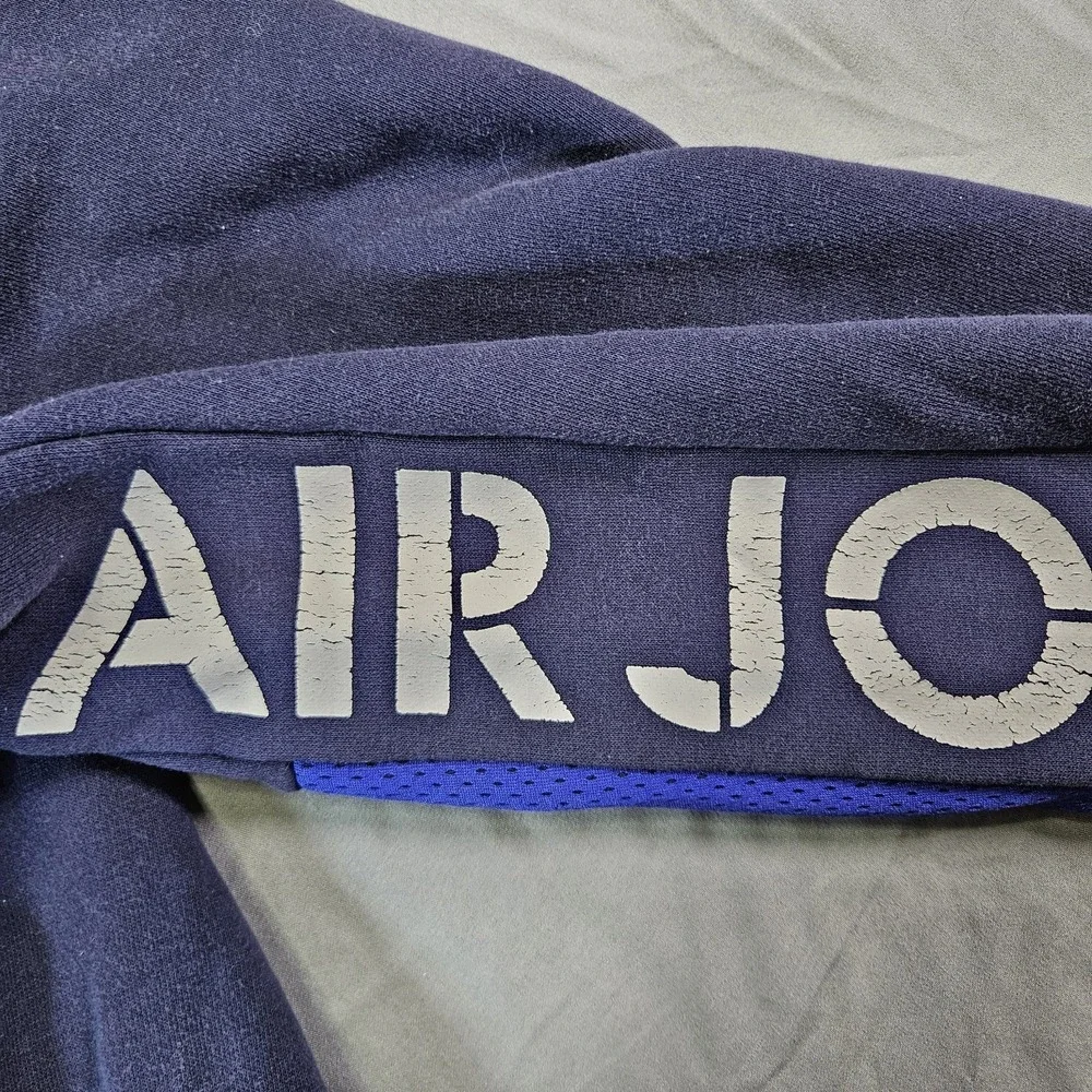 Air Jordan Sweatshirt Mens Large Air Jordan Logo Contrasting Colors Blue